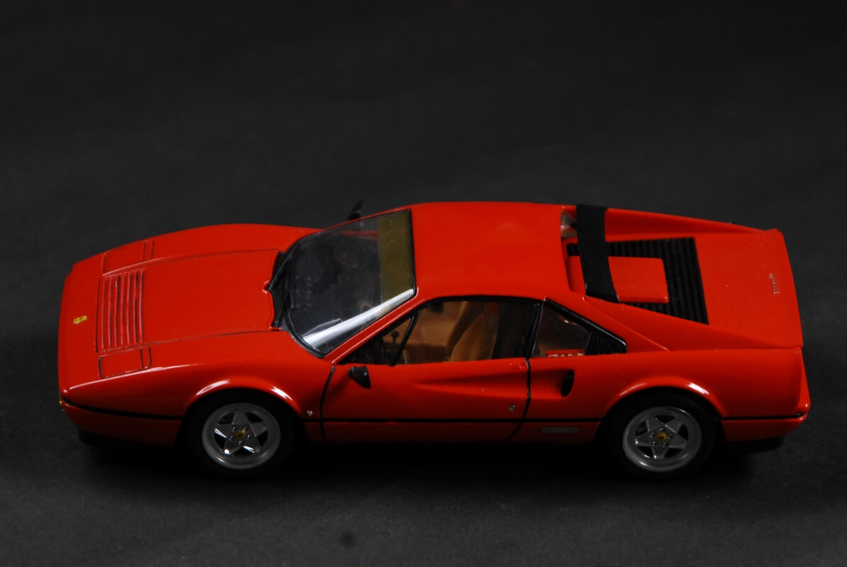 1/24 Ferrari 328 GTB画像1
