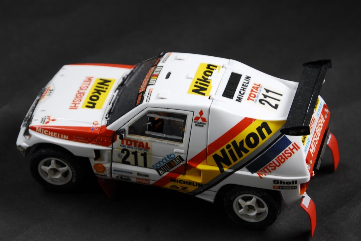 タミヤ 1/24 三菱パジェロ 92年パリ〜ルカップ優勝車 パリダカ画像1