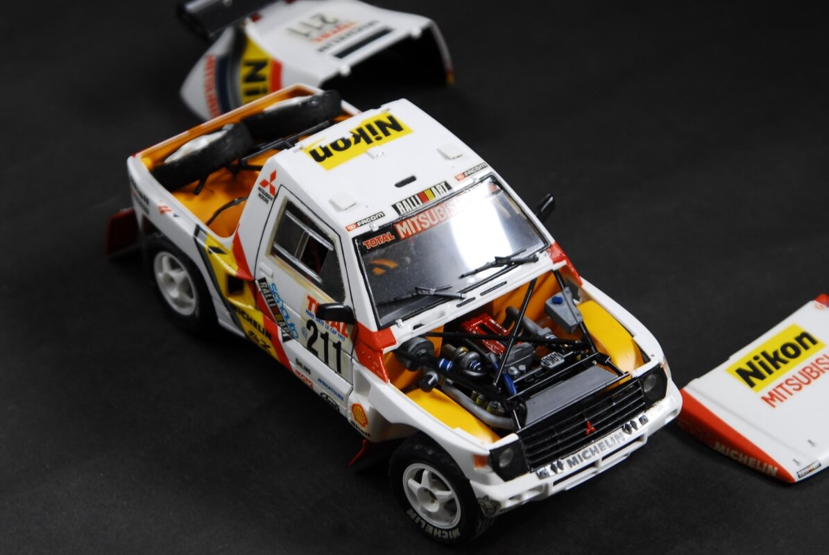 タミヤ 1/24 三菱パジェロ 92年パリ〜ルカップ優勝車 パリダカ画像3