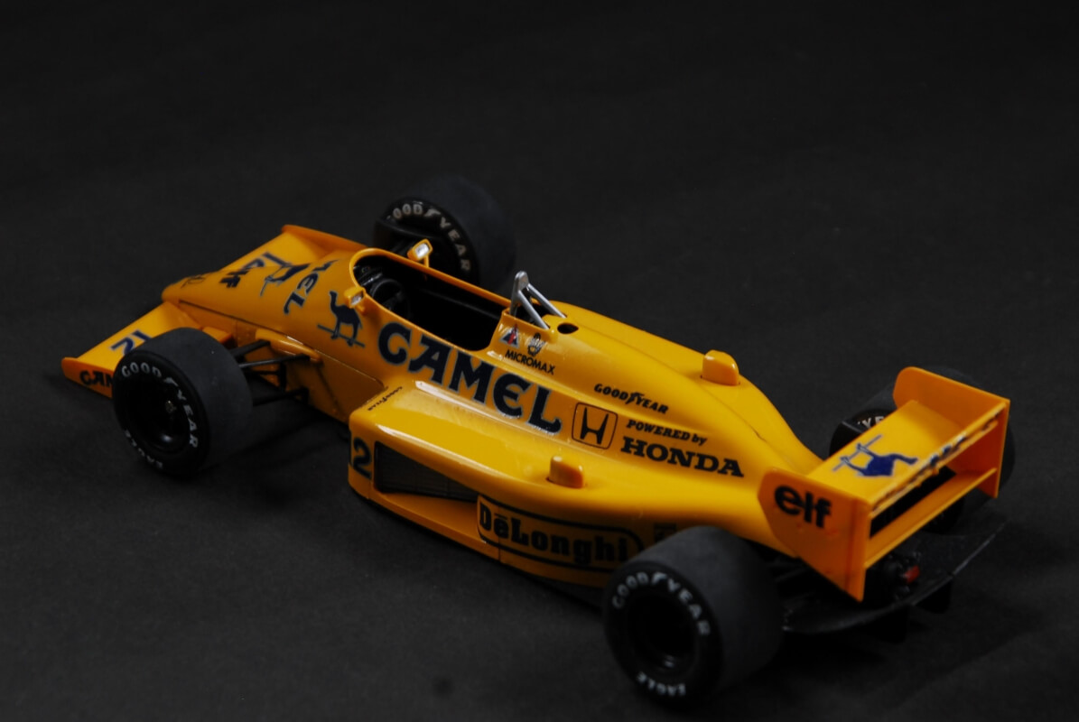 タミヤ 1/24  キャメル /ロータス ホンダ99T画像2
