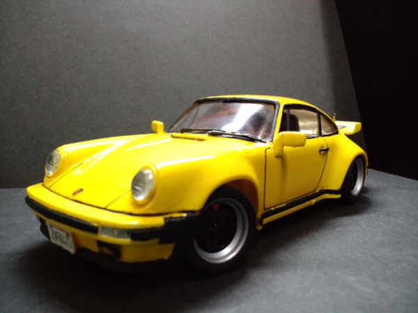 1985_Porsche 911 turbo