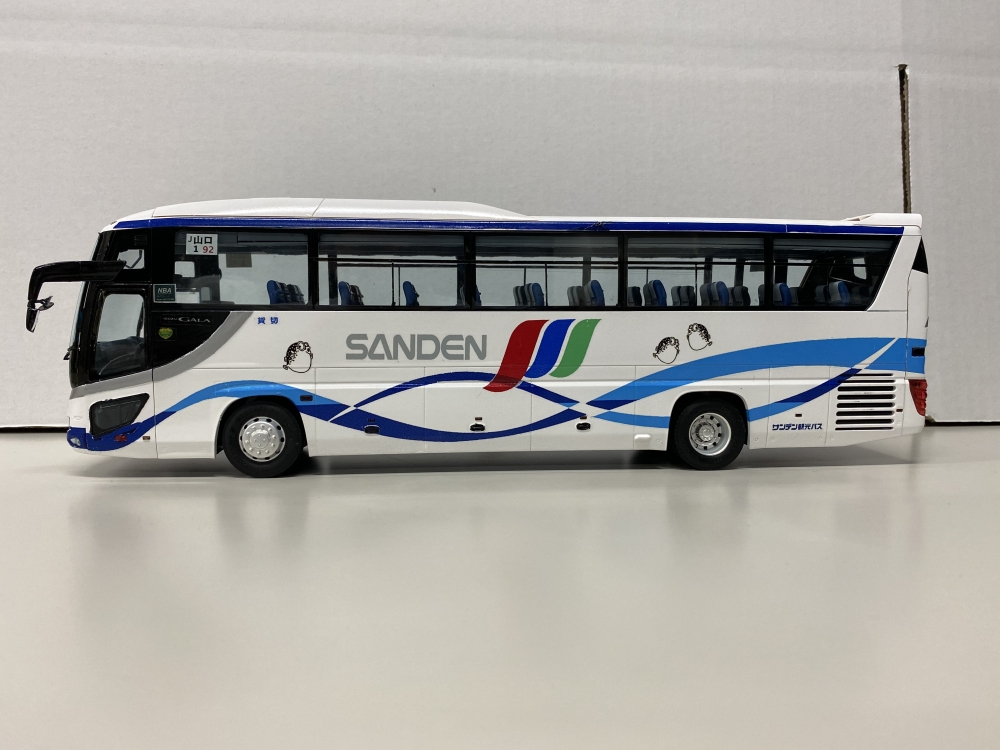 サンデン交通貸切バス フジミ観光バス いすゞガーラ画像3