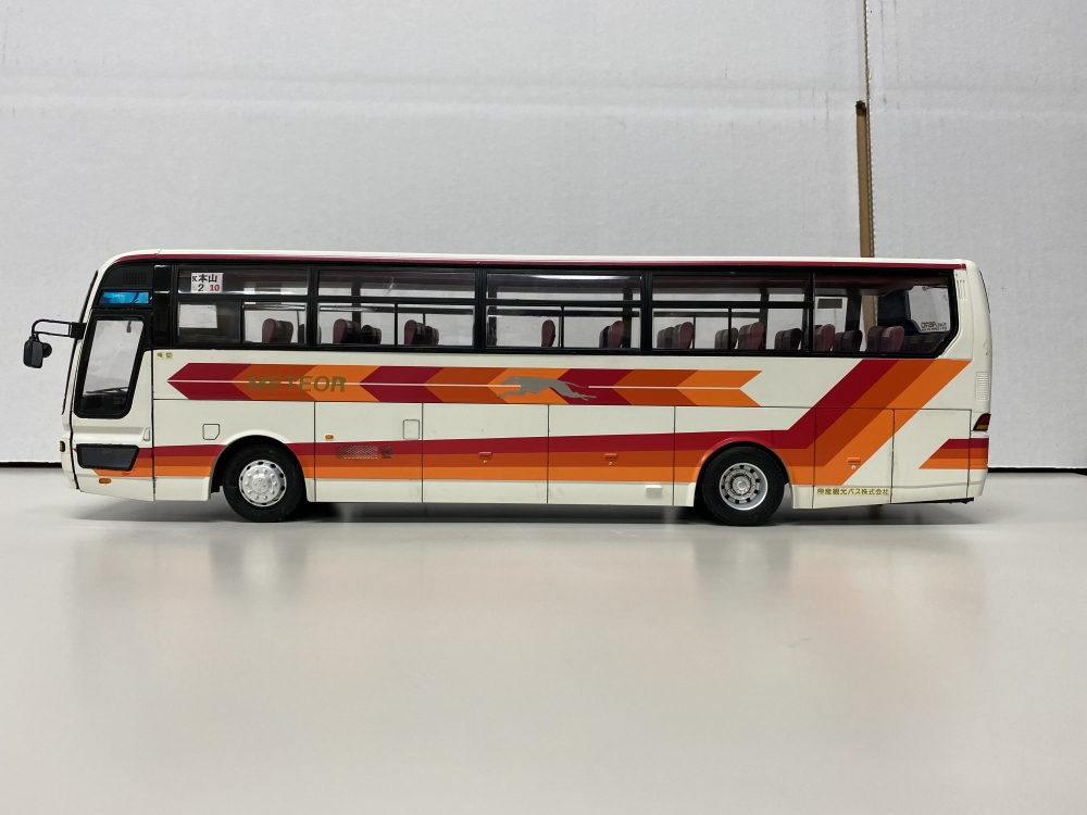 帝産観光バス  アオシマ1/32 観光バス 三菱ふそうエアロクイーン画像3