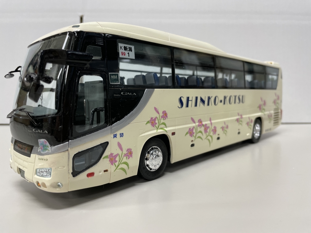 新興交通 貸切バス フジミ1/32観光バス いすゞガーラ画像1
