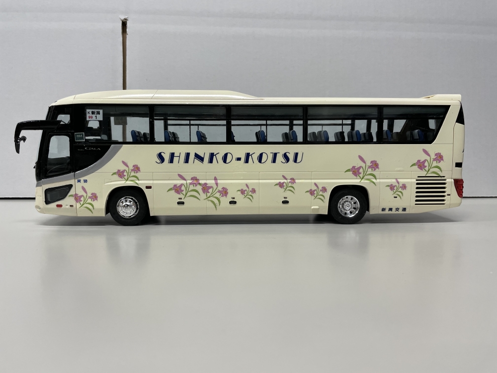 新興交通 貸切バス フジミ1/32観光バス いすゞガーラ画像3