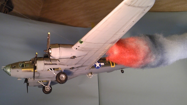 B-17  炎上