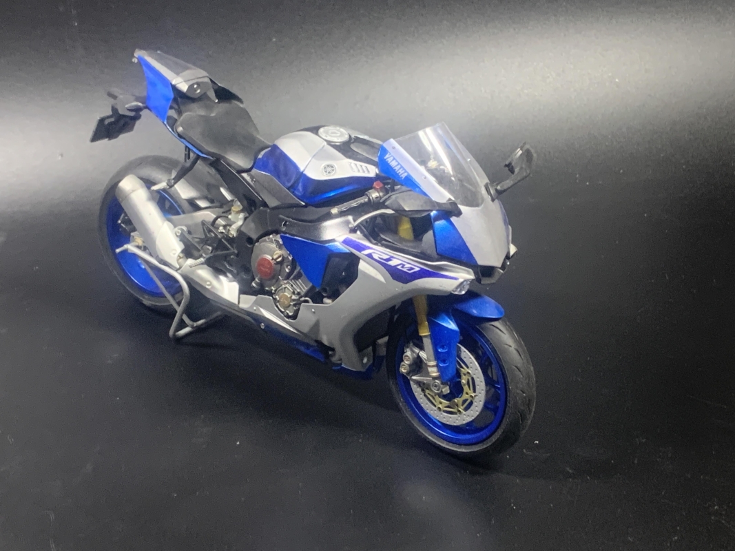 ヤマハ YZFーR1M画像1