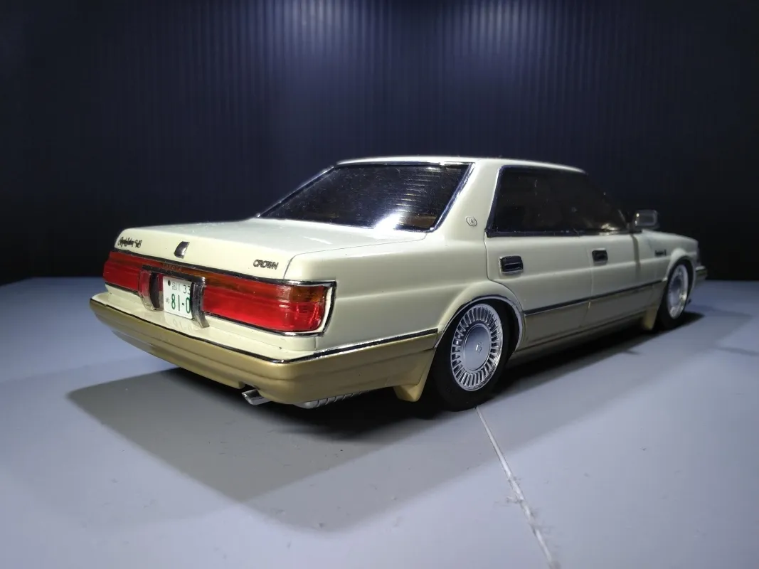 UZS131クラウンロイヤルサルーンV8画像4