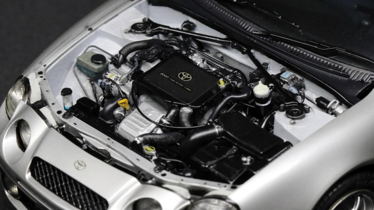 ST205 セリカGT-FOUR エンジンルーム画像1