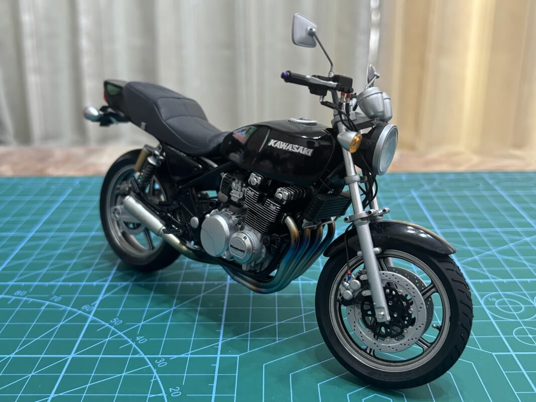 アオシマ1/12 カワサキZR400Cゼファー'89画像1