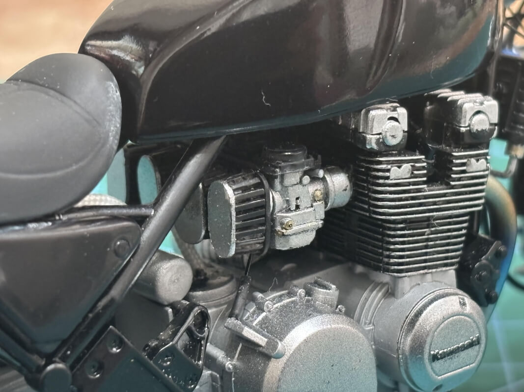 アオシマ1/12 カワサキZR400Cゼファー'89画像5