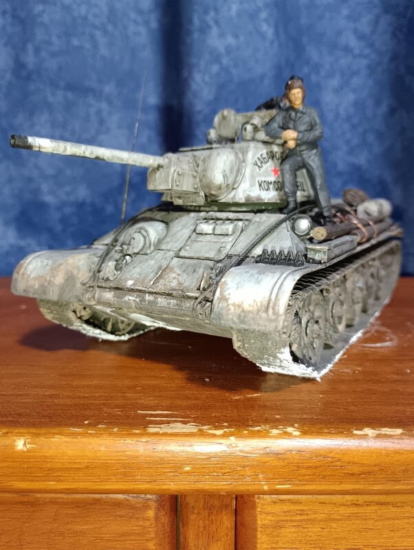 T34/76(冬季迷彩）画像1