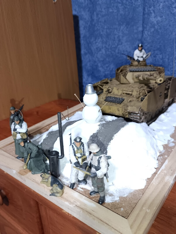 Ⅳ号戦車H型とドイツ兵野戦会議セット画像2