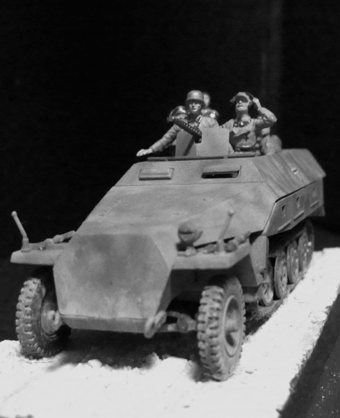 1/72 Sd.Kfz.251/1D 装甲兵員輸送車