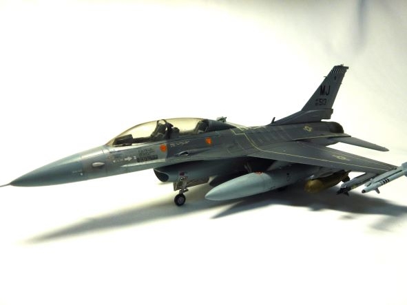 1/72 米空軍 F16D画像1