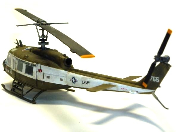 1/72 米陸軍在日米軍 ベル UH-1 H イロコイ画像3