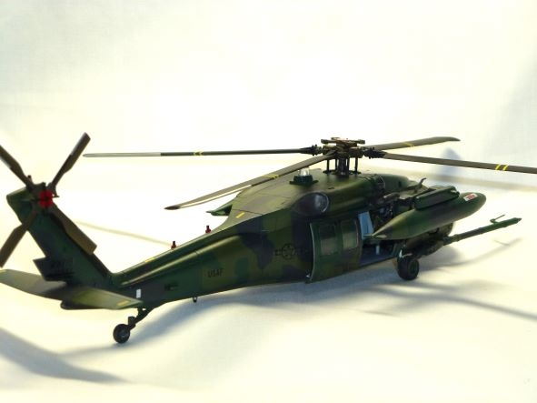 1/72 米空軍 HH-60D ナイトホーク画像4