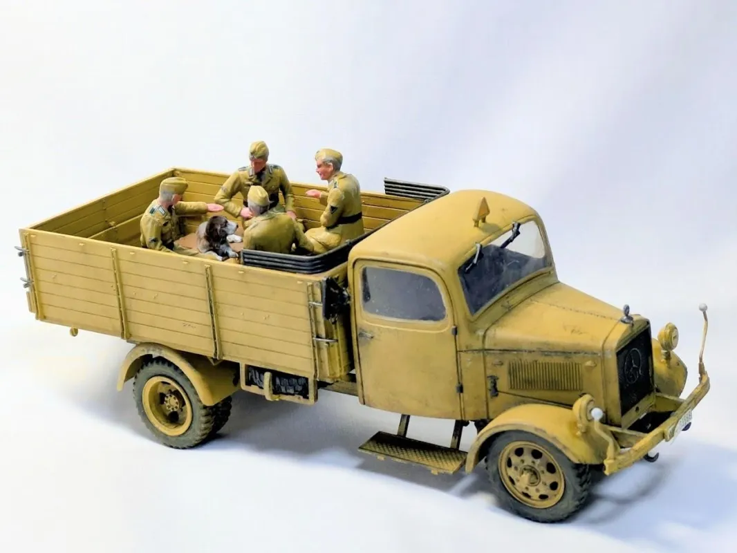 1/35 ドイツ軍 輸送トラック乗務員 その2画像2