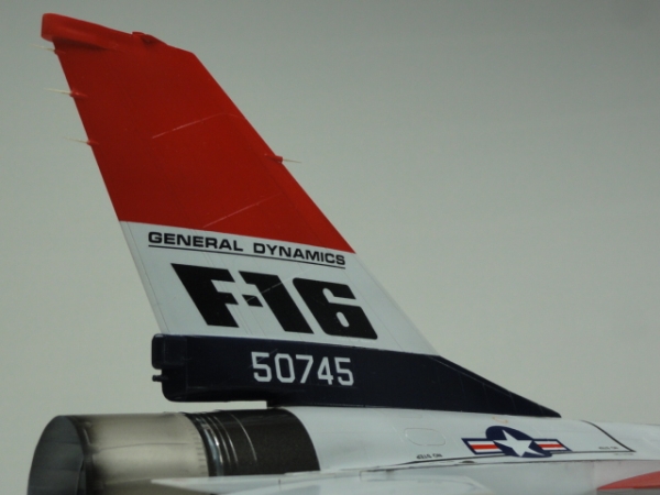 ハセガワ1/32 F-16Aホーネット(絶版キット)画像2