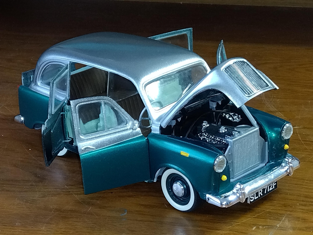 アオシマ 1/24  オースチン FX-4画像4