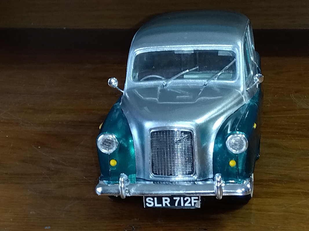 アオシマ 1/24  オースチン FX-4画像5