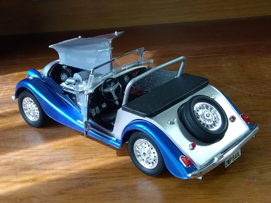 アリイ 1/16 モーガン プラス8画像5