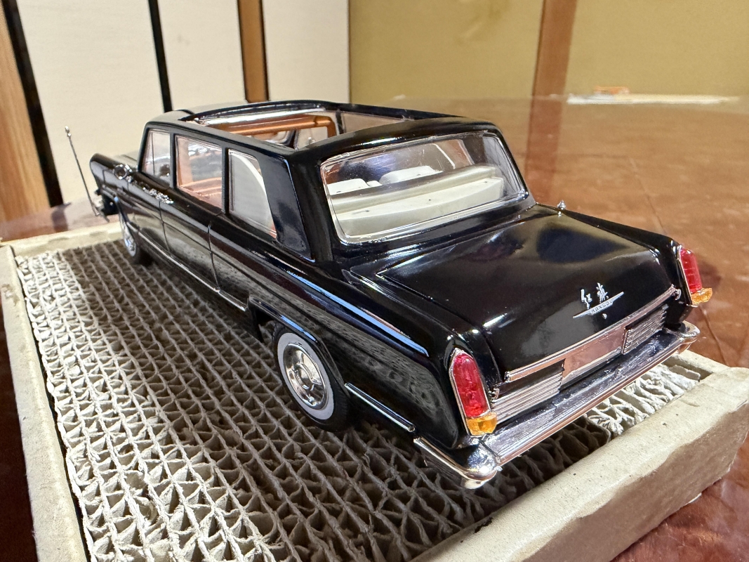 トランぺッター 「紅旗」CA770画像2