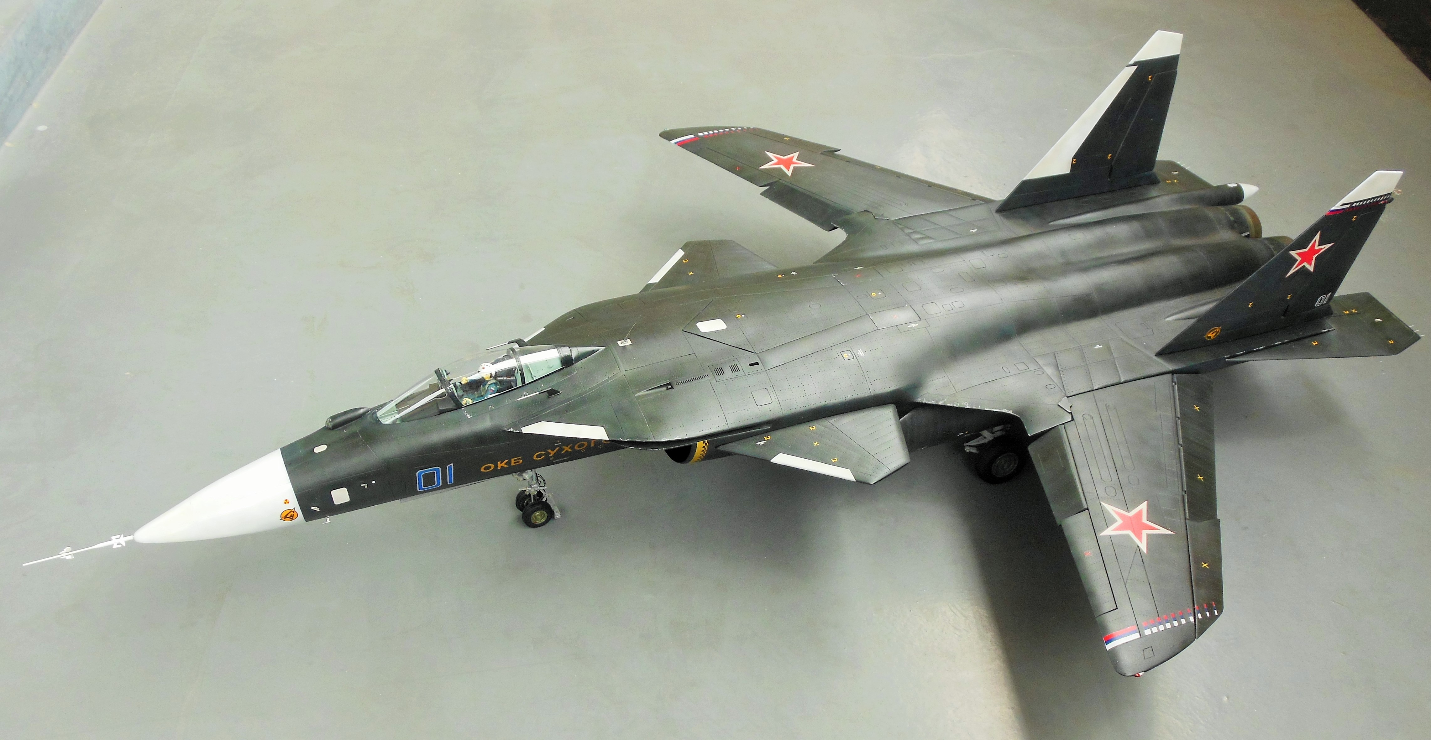 1/32 Su-47 ベルクート スクラッチ