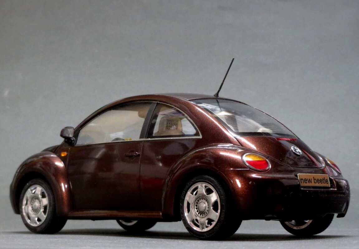 VOLKSWAGEN NEW BEETLE画像3