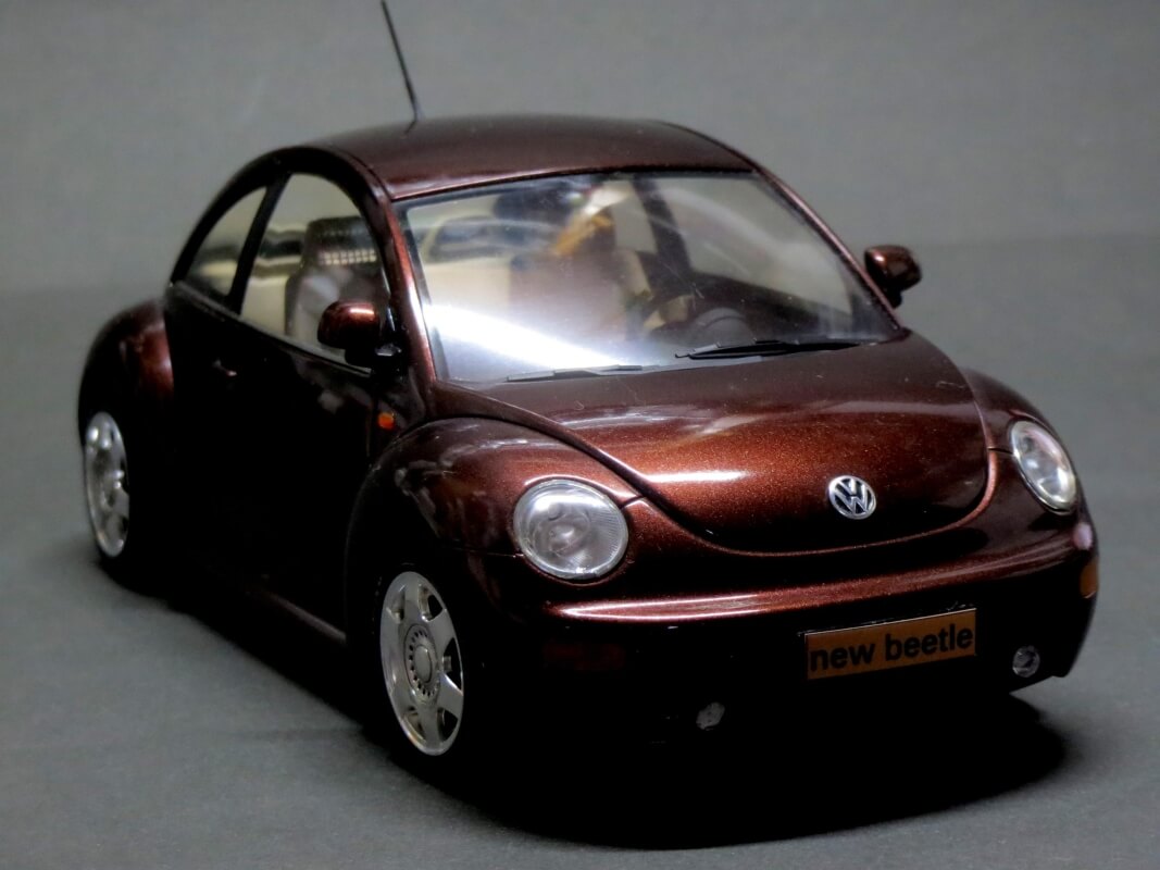 VOLKSWAGEN NEW BEETLE画像4