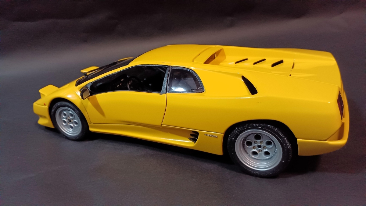 【1994年 フジミ模型㈱ 1/24】Lamborghini Diablo(ランボルギーニ ディアブロ)画像2