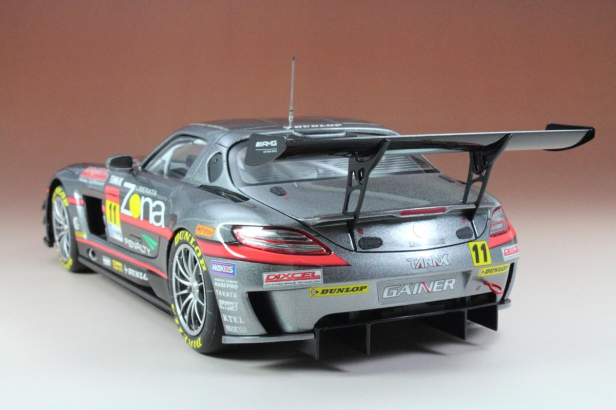 フジミ 1/24 GAINER DIXCEL Mercedes-Benz SLS AMG GT3画像2