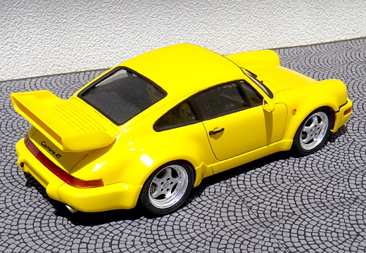 ポルシェ・911カレラRS 3.8(964)