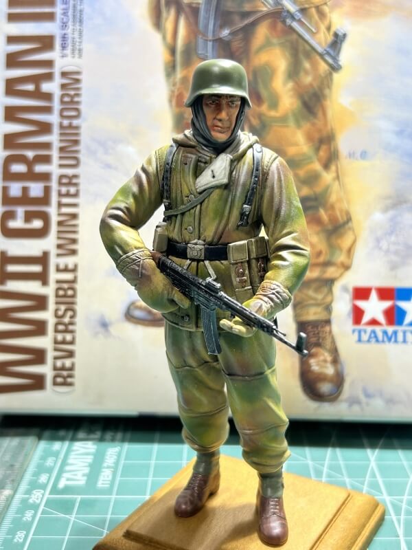 1/16 ドイツ・冬期装備歩兵(防寒戦闘服)画像1