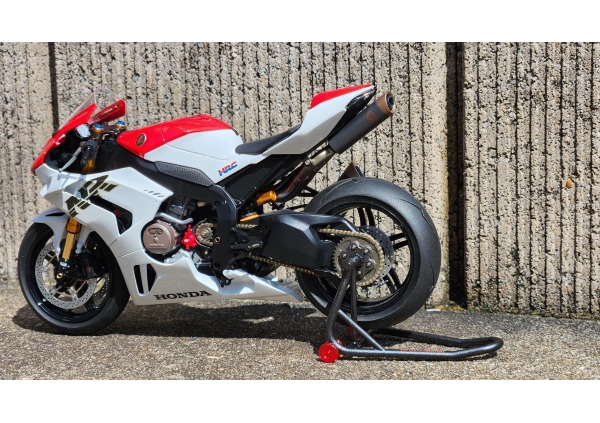 Honda NR1000RR-R