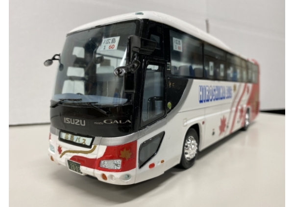 広島バス フジミ観光バス いすゞガーラ画像2