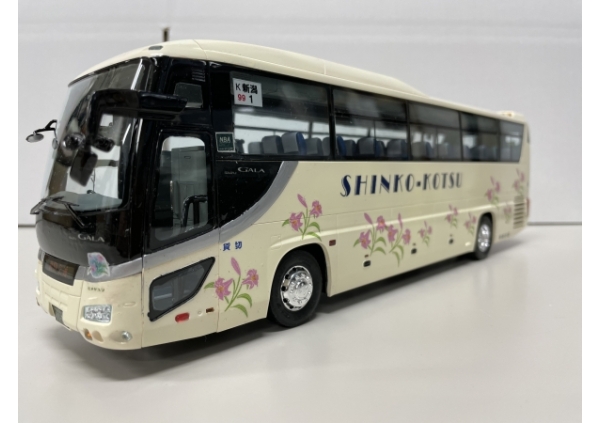 新興交通 貸切バス フジミ1/32観光バス いすゞガーラ画像1