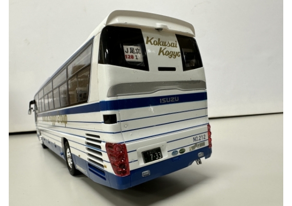フジミ1/32いすゞガーラ 国際興業観光バス画像3