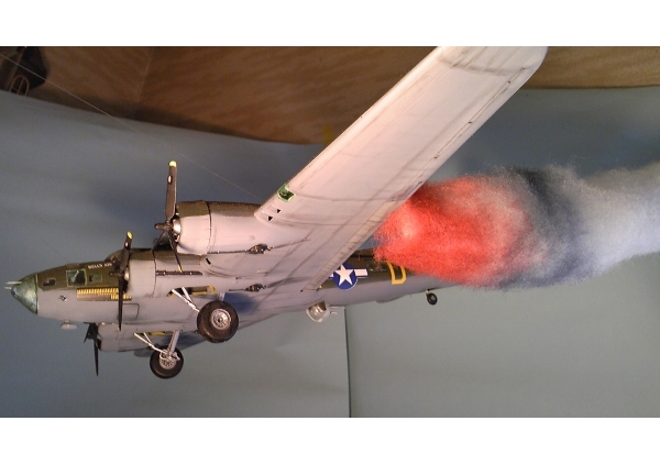 B-17  炎上