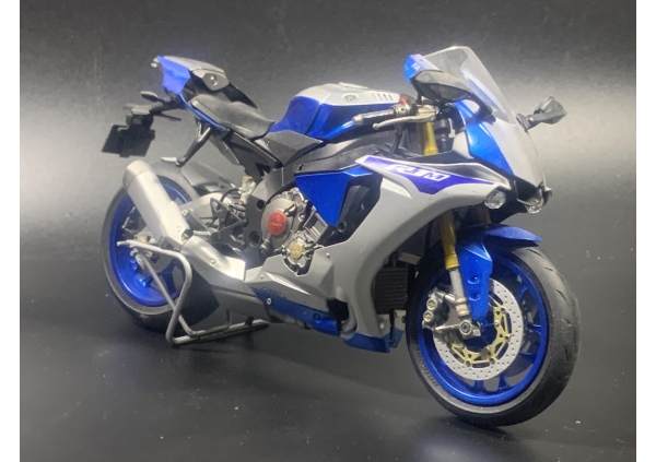 ヤマハ YZFーR1M画像2