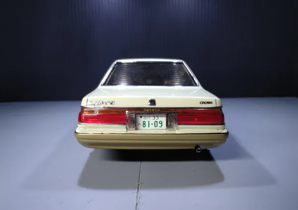 UZS131クラウンロイヤルサルーンV8画像3