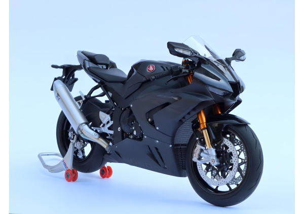 タミヤ 1/12 CBR1000RR-R