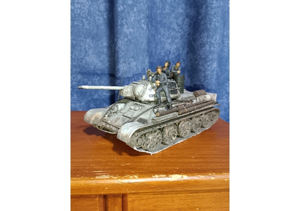T34/76(冬季迷彩）画像2