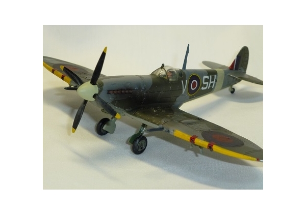 1/72  英空軍 Spitfire Mk.IX画像1