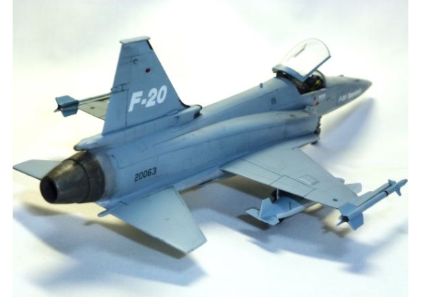1/72  F-20 タイガーシャーク 試作2号機画像4