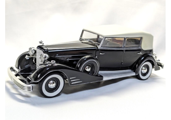 1/24 CADILLAC FREETWOOD