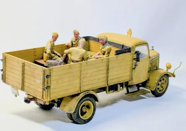 1/35 ドイツ軍 輸送トラック乗務員 その2画像3