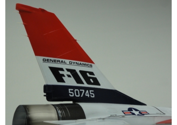 ハセガワ1/32 F-16Aホーネット(絶版キット)画像2