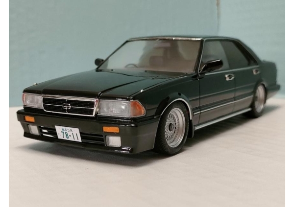 1/24 NISSAN GLORIA Gran-Turismo SV