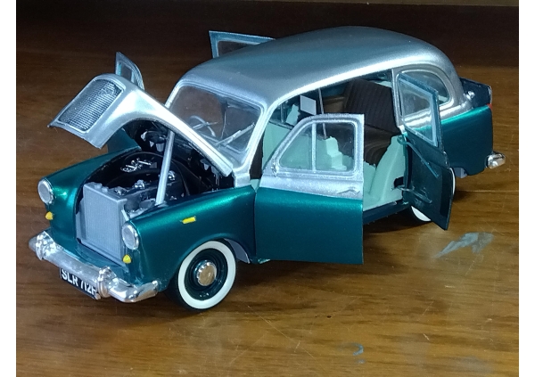 アオシマ 1/24  オースチン FX-4画像3